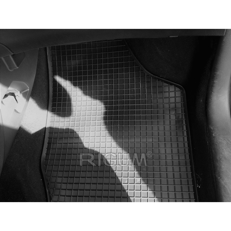 GUMENI TEPISI CITROEN C4 2004-/PEUGEOT 307 01-