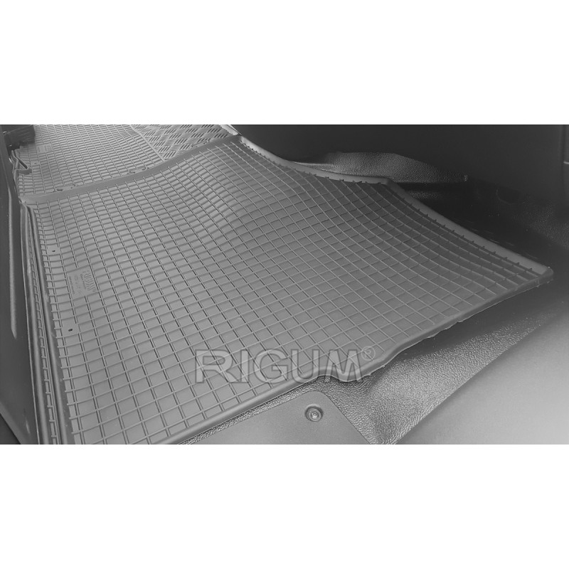 GUMENI TEPISI IVECO DAILY CARGO  2/3m 14-/22-