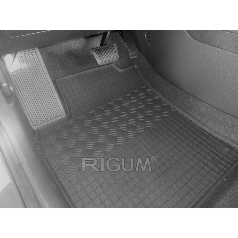 GUMENI TEPISI HYUNDAI ELANTRA 16-