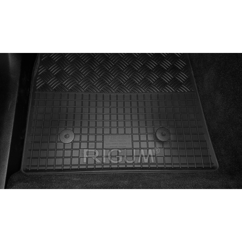 GUMENI TEPISI ALFA ROMEO STELVIO 17-/20-