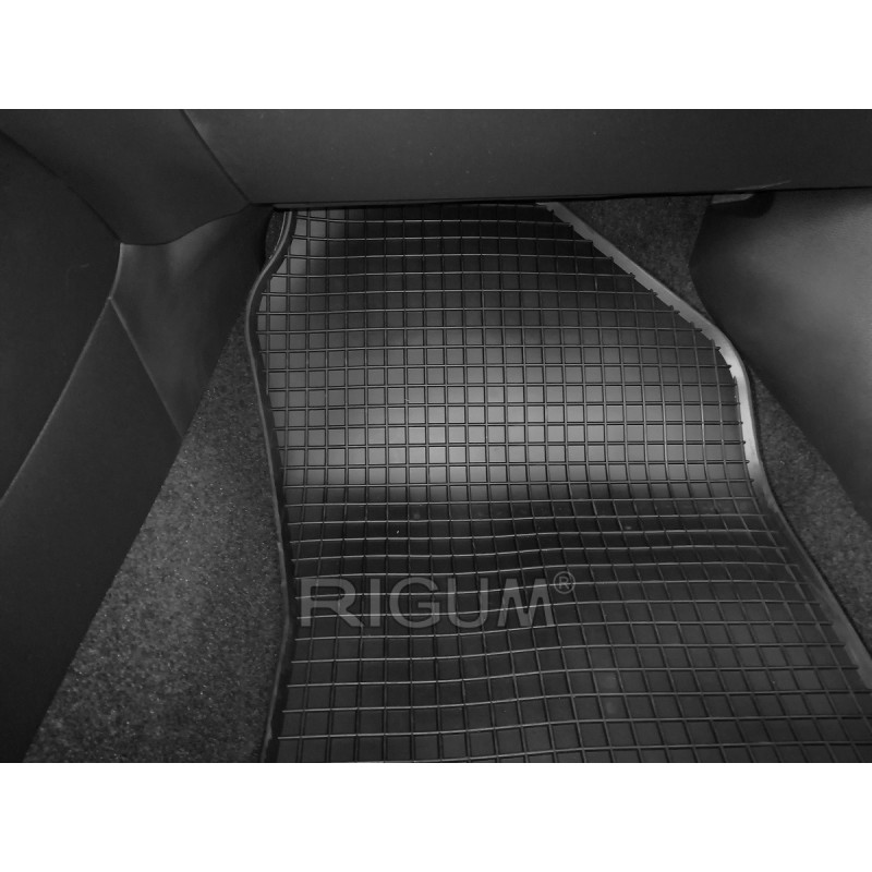 GUMENI TEPISI TOYOTA COROLLA 19-/TOYOTA COROLLA HYBRID 19-/ SUZUKI SWAZE 21-