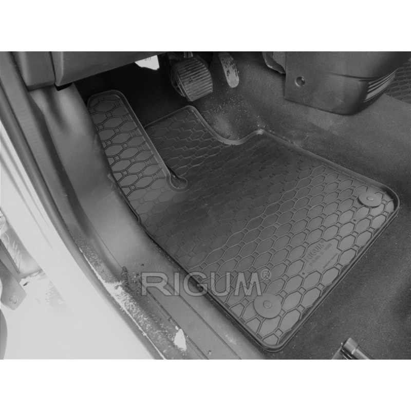 GUMENI TEPISI FIAT 500e- 2021-