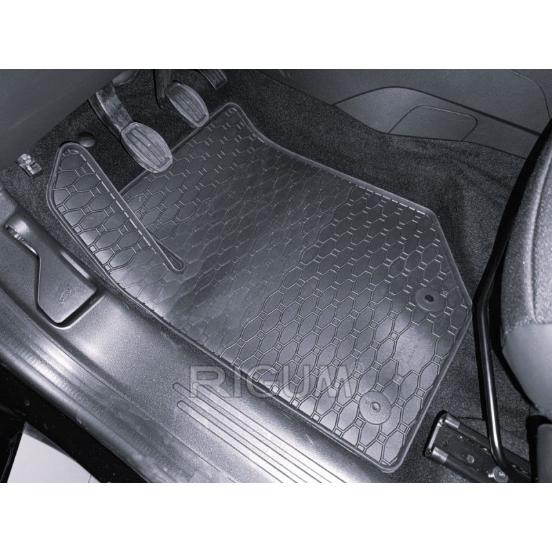 GUMENI TEPISI JEEP AVENGER 23-