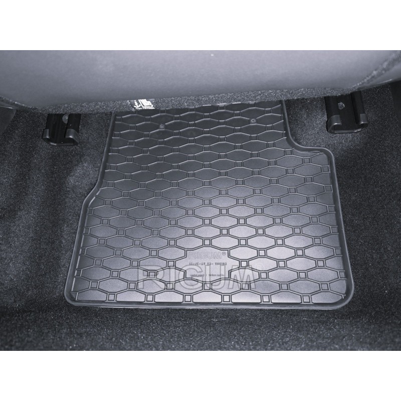 GUMENI TEPISI JEEP AVENGER 23-