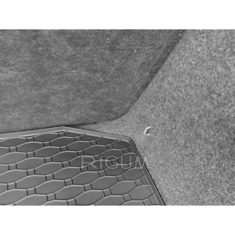 GUMENI TEPISI PRTLJAŽNIK ŠKODA FABIA I 2000- SDN/COMBI