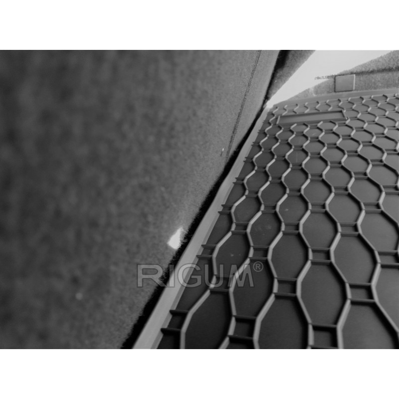 GUMENI TEPISI PRTLJAŽNIK OPEL ASTRA H COMBI 2005-