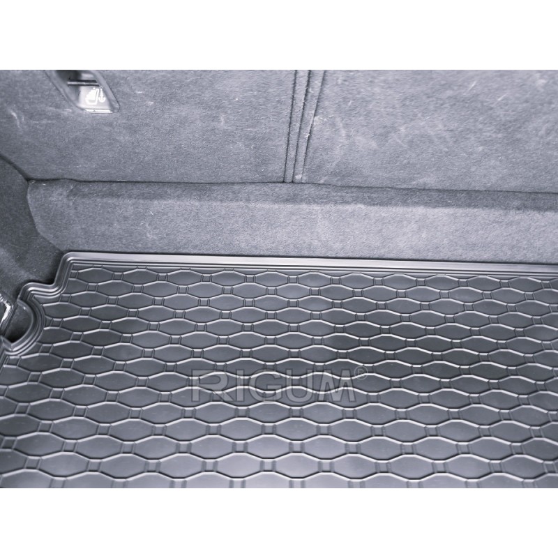 GUMENI TEPISI PRTLJAŽNIK HYUNDAI i30 FASTBACK 18-