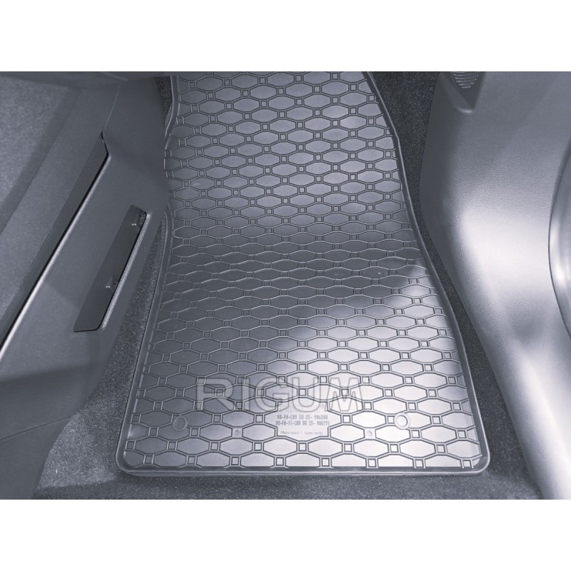 GUMENI TEPISI FORD Tourneo Courier 5 mj 2023-