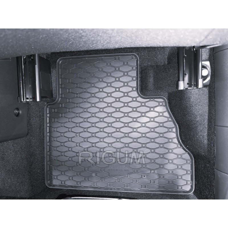 GUMENI TEPISI FORD Tourneo Courier 5 mj 2023-