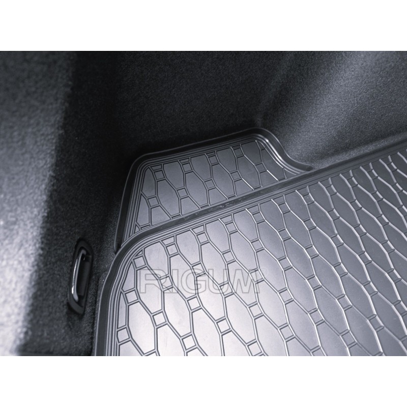 GUMENI TEPISI PRTLJAŽNIK AUDI A3 SDN 2012-/2020-