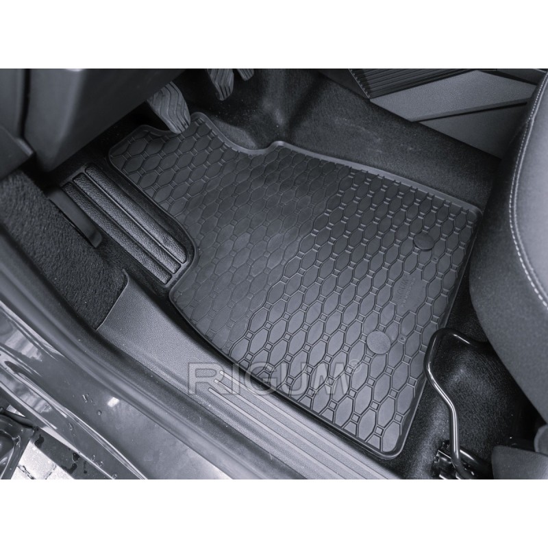 GUMENI TEPISI DACIA DUSTER III ECO-G BENZIN/LGP 2024- / Duster HEV 24-