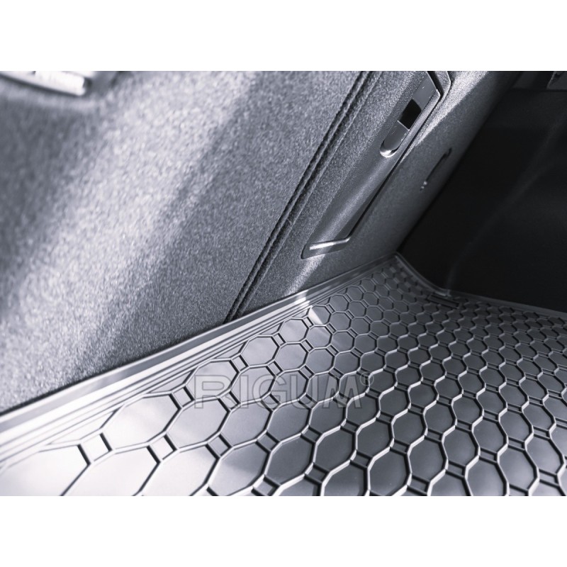 GUMENI TEPISI PRTLJAŽNIK HYUNDAI i30 Fastback MHEV 2021-