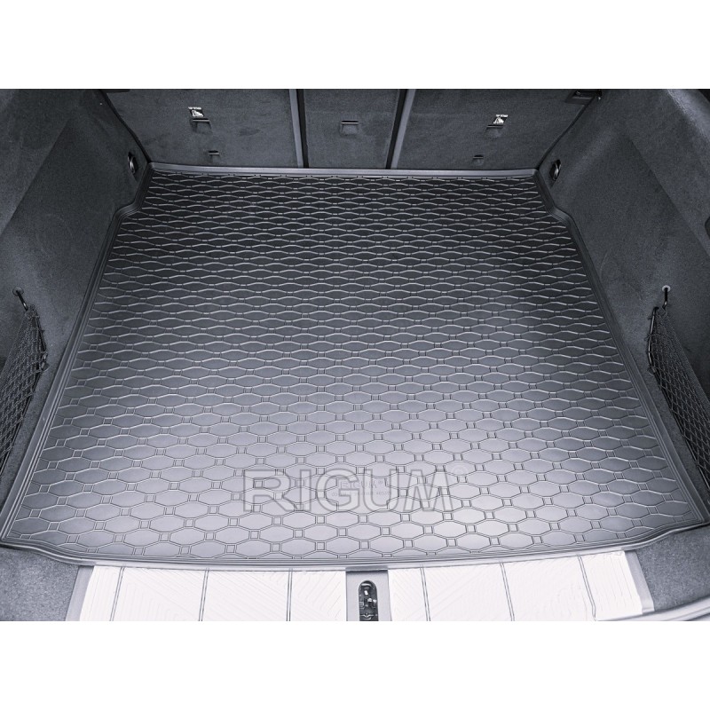 GUMENI TEPISI PRTLJAŽNIK BMW 5 Touring 24-/ 5e Touring 24-/ i5 Touring 24- (G61)