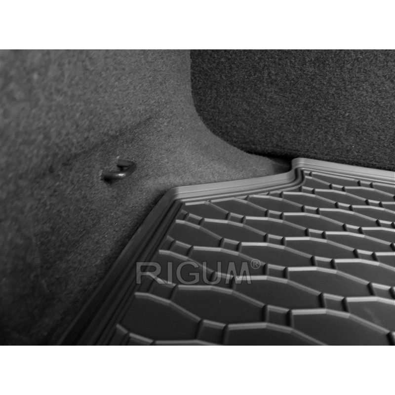 GUMENI TEPISI PRTLJAŽNIK SEAT LEON HB 2013-