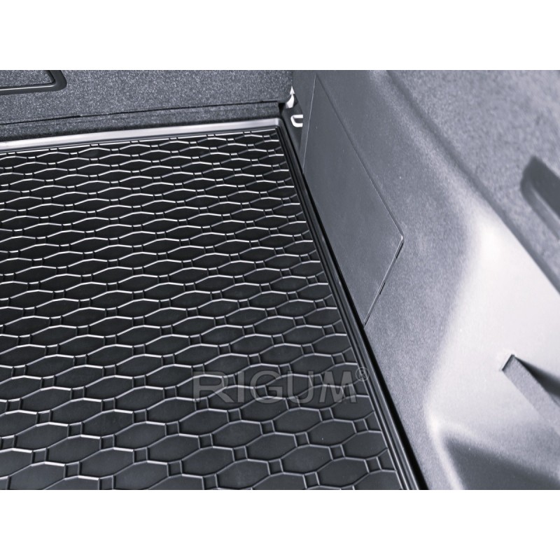 GUMENI TEPISI PRTLJAŽNIK ŠKODA Elroq 2025-