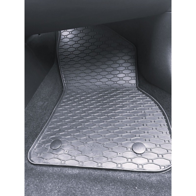 GUMENI TEPISI MINI Clubman 15- (F54)