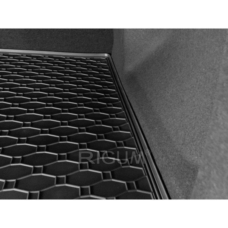 GUMENI TEPISI PRTLJAŽNIK RENAULT CAPTUR 20-/24-/ MITSUBISHI ASX 23- gor.pol.