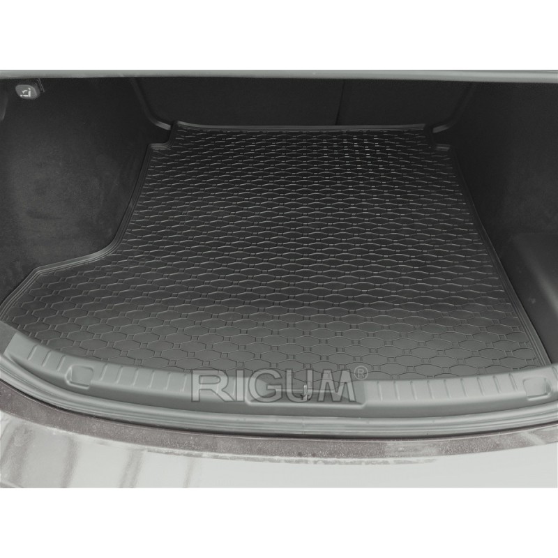 AG PRTLJAŽNIK MAZDA 3 SDN 2019-