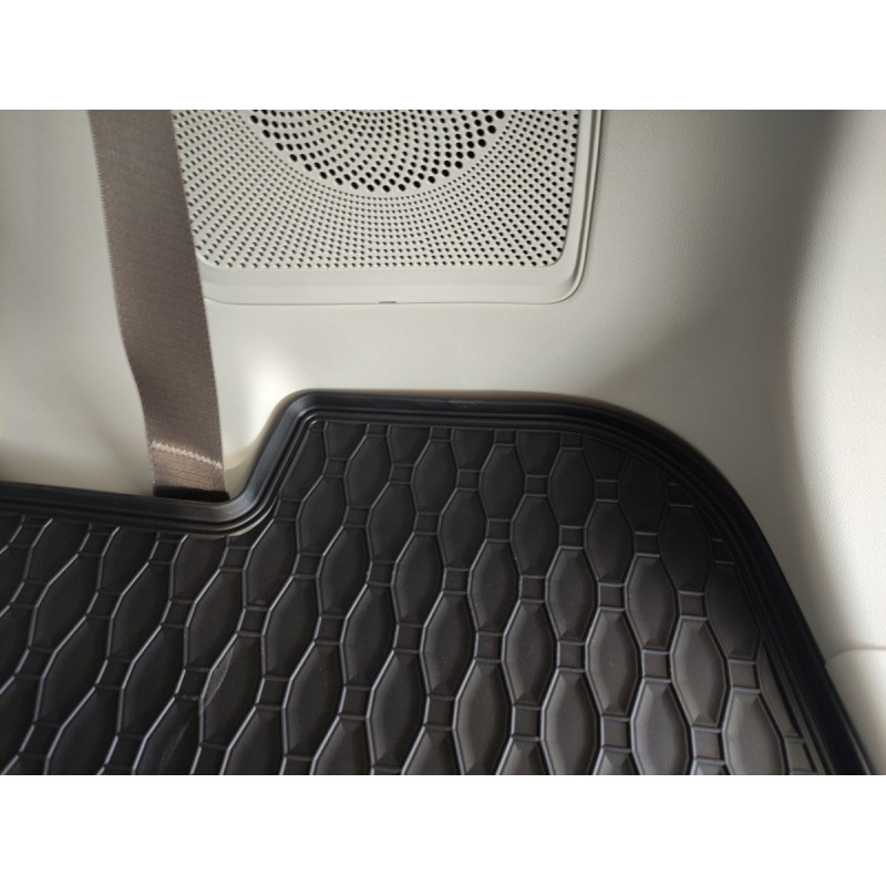 GUMENI TEPISI PRTLJAŽNIK DONGFENG U-Tour 2023- 7 sjeda,a. 3. red sklopiv