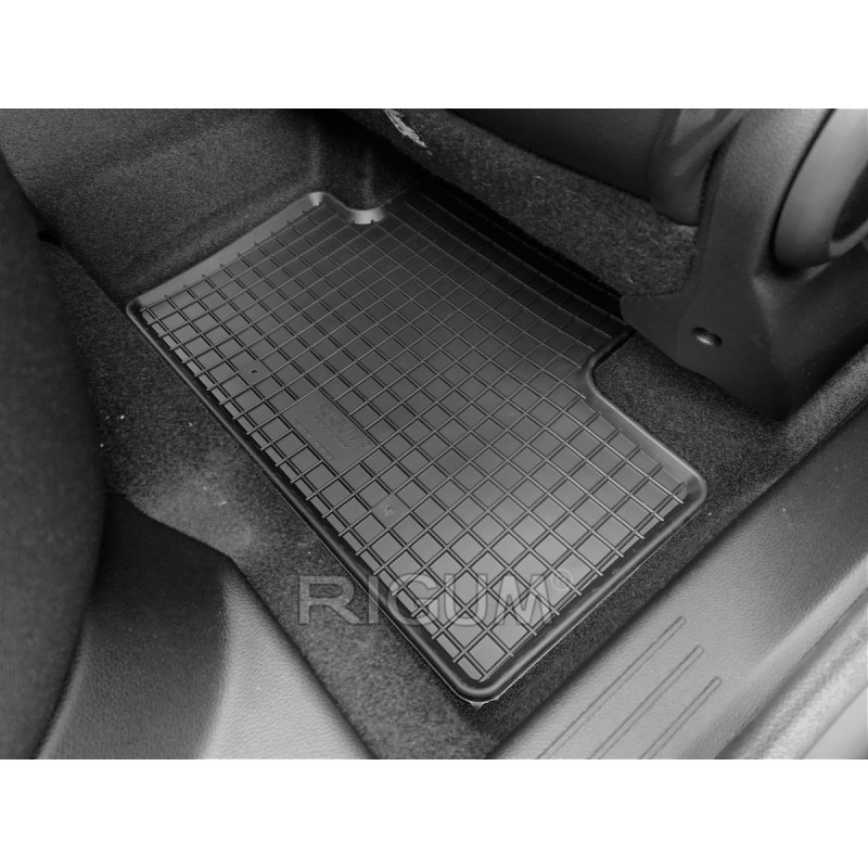 Gumeni tepisi za kabinu RENAULT Captur 2020.- / Captur Hybrid 2020.- / MITSUBISHI ASX 2023.- / RENAULT Symbioz 2024.- /