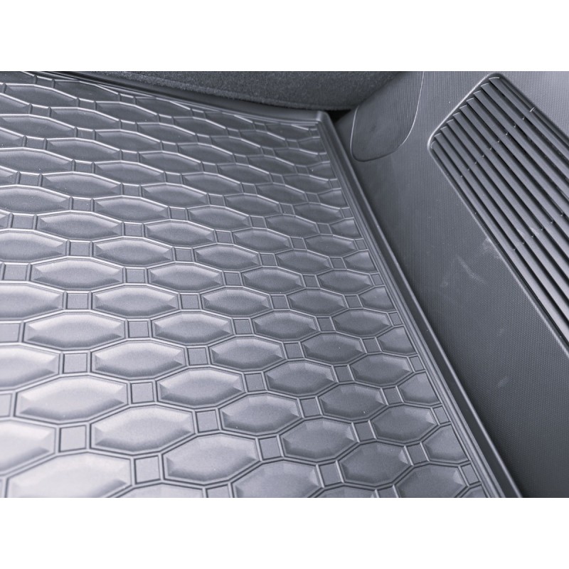 GUMENI TEPISI PRTLJAŽNIK LEAPMOTOR T03 2024-