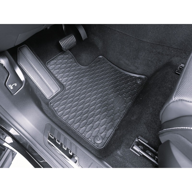 GUMENI TEPISI LYNK & CO 01 2021-