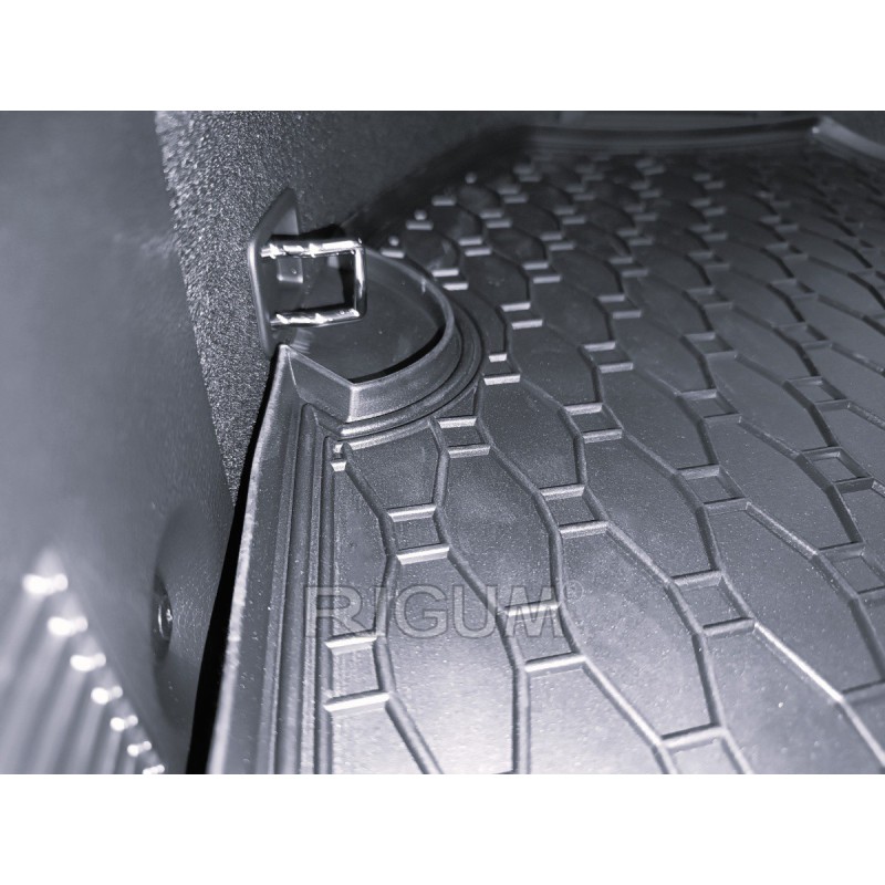 GUMENI TEPISI PRTLJAŽNIK KIA ProCeed 2019 sa subwooferom