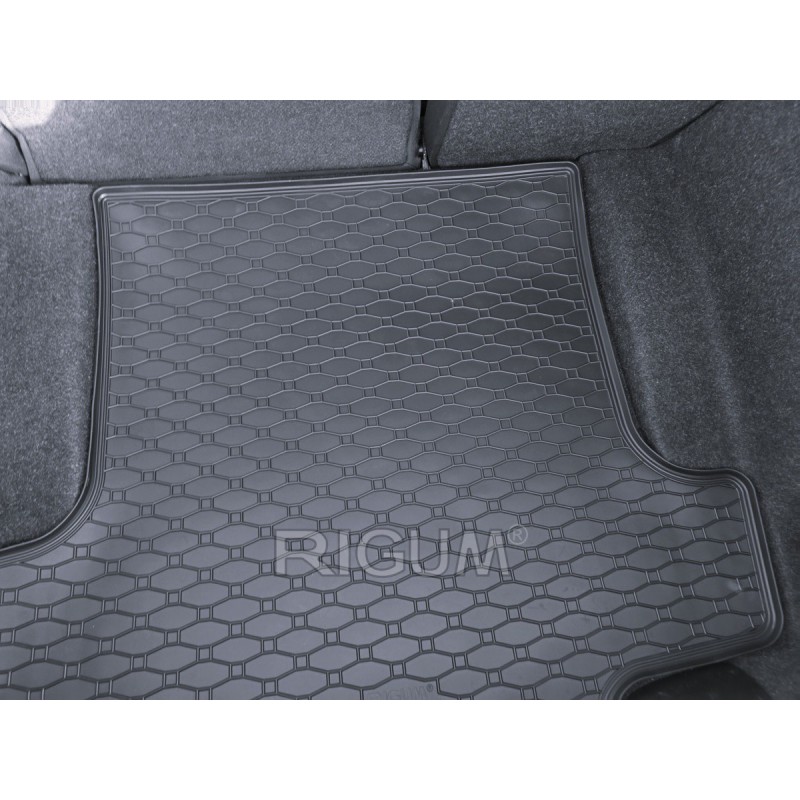 GUMENI TEPISI PRTLJAŽNIK BMW 1 5DV hb 2004- (E87)