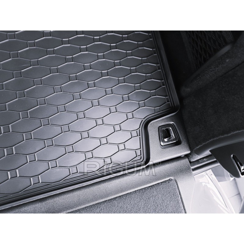 GUMENI TEPISI PRTLJAŽNIK BMW X7 2019-/2022-( G07)