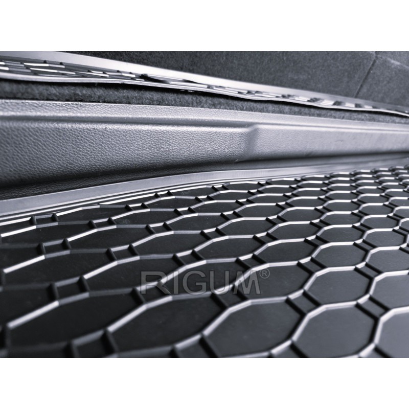 GUMENI TEPISI PRTLJAŽNIK HONDA CR-V 5m 18-/HON.CR-V HYBRID 19- gor. i donji pol.