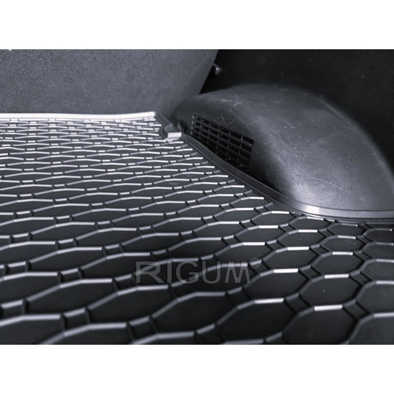 GUMENI TEPISI PRTLJAŽNIK HYUNDAI SANTA FE 5m 19-