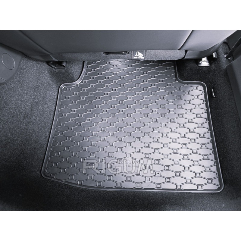 GUMENI TEPISI VW PASSAT 24-/ ŠKODA Superb 24-